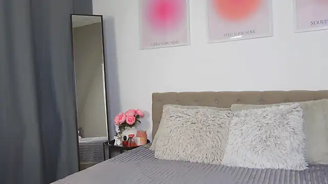 VioletiSwone: онлайн-секс-чат