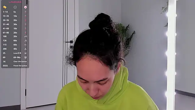 Živý XXX chat FlirtyAura