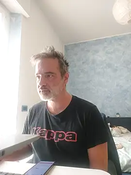 Marcolino183 即時 XXX 聊天