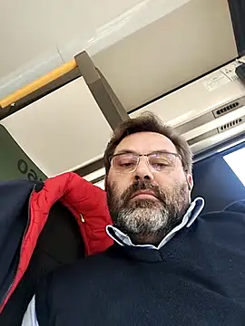 Necroforo 即時 XXX 聊天