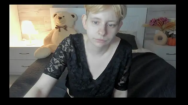 EloraBlu Show Webcam