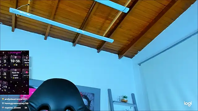 Chat +18 de AlessiaMarcu- ao vivo