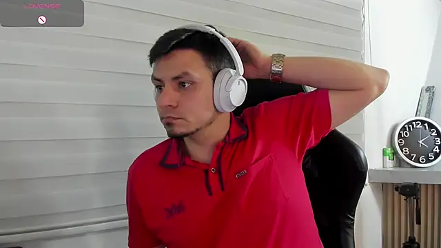 Rick_Adams 即時 XXX 聊天