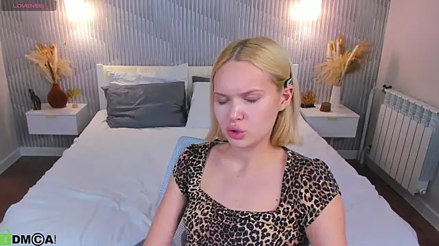 Ella-Ley Live XXX-Chat