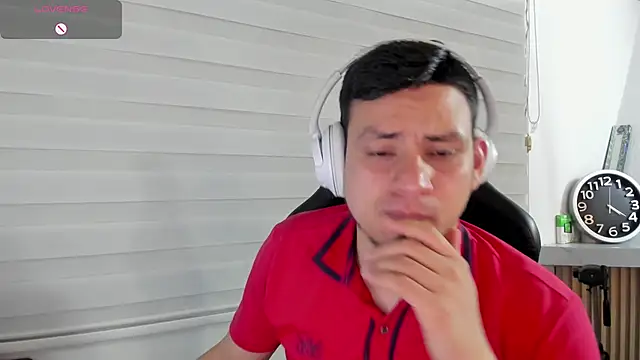 Rick_Adams 即時 XXX 聊天