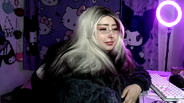 lussyevans24's Live XXX Chat