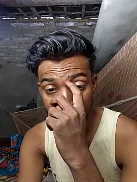 India_HOT23 即時 XXX 聊天