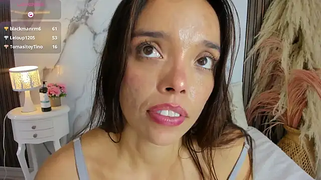 دردشة hannahill69 الجنسية المباشرة