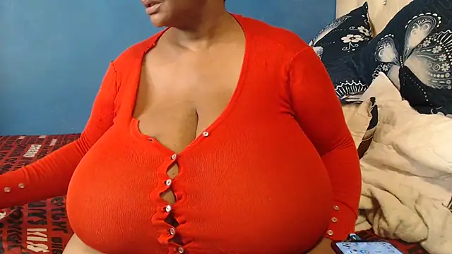 CUTEFIRMMELONSS Adlı Modelin Canlı XXX Sohbeti