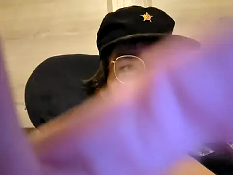 XXX chat uživo modela KinkyKittyBoy