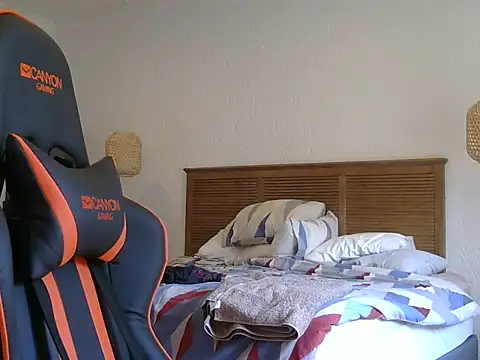 Show modela TroyDieselXXX na web-kameri