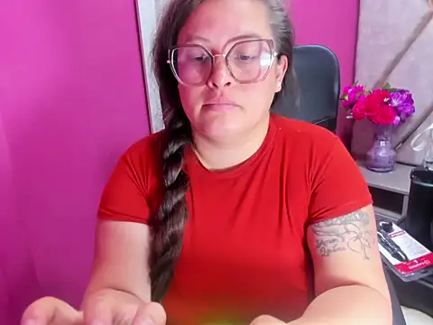 XXX chat uživo modela Sarah_Boobs_