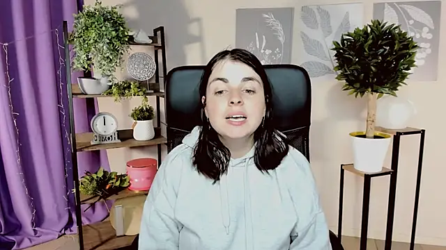 MartaEdams' Live XXX Chat