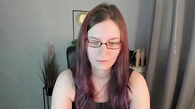 Chatroom XXX en direct de emmaxDelight