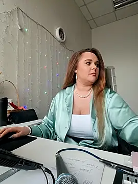 Juicy_PeachLux: онлайн-секс-чат