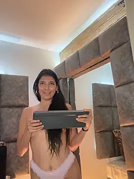 Онлайн чат XXX BrigitteVons