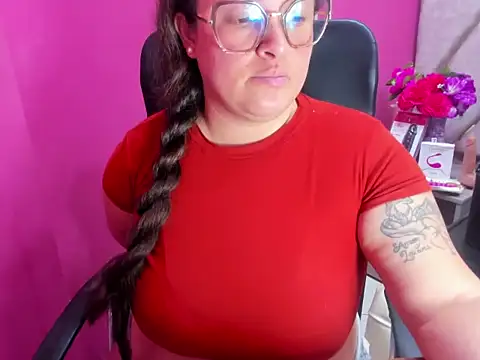 Sarah_Boobs_ 即時 XXX 聊天