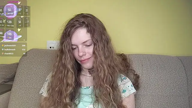 Chatroom XXX en direct de RayaNenlia