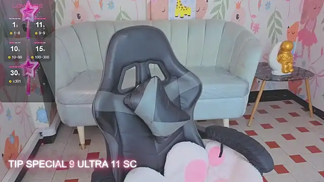 Paris09_v_'s Live XXX Chat