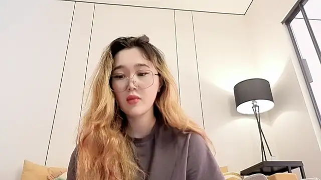 Jennatyan: онлайн-секс-чат