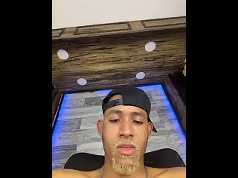 B_Wild's Live XXX Chat