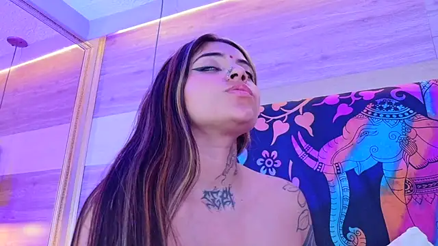 XXX chat uživo modela Cori_Paige
