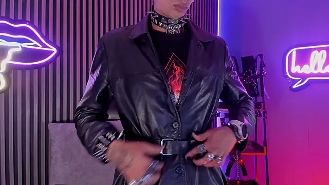 Show modela Maximoking26 na web-kameri