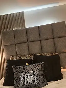 BrigitteVons Adlı Modelin Canlı XXX Sohbeti