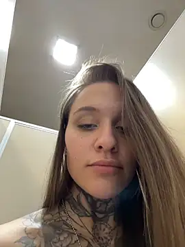 KishaMur Chat XXX in diretta