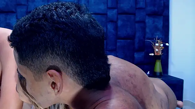 GroupNoLimits' Live XXX Chat