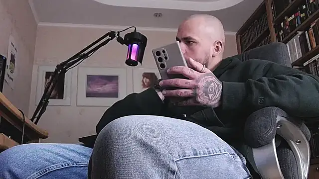 Webkamerová show FindomJason