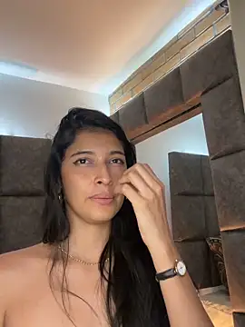 Chat +18 de BrigitteVons ao vivo