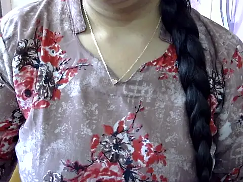 Cute_Aliyaa Chat XXX in diretta