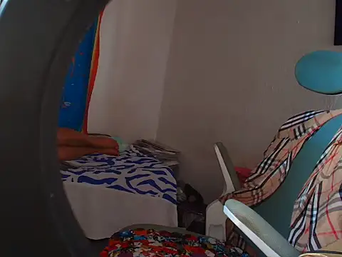 Sassa_69 élő XXX-chatje