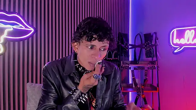 Maximoking26 Chat XXX in diretta