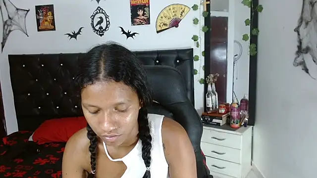 Luna_Ebony_ Chat XXX live