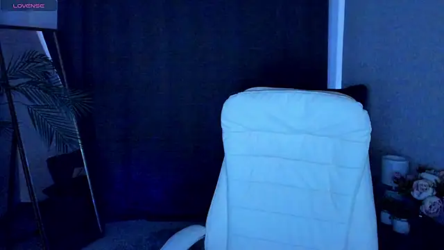 XXX chat uživo modela LeticiaRomano