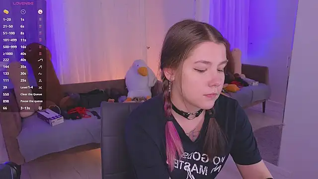 Mira_Falls Adlı Modelin Canlı XXX Sohbeti