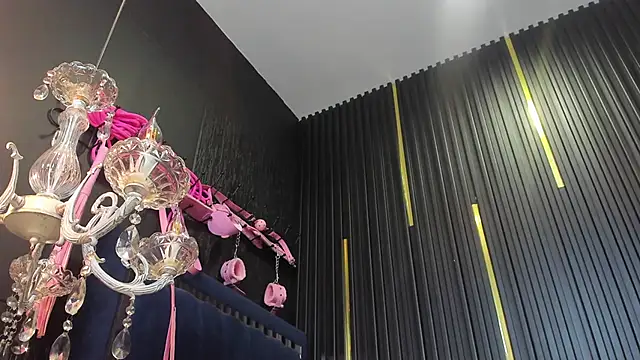 دردشة LolyYunno الجنسية المباشرة