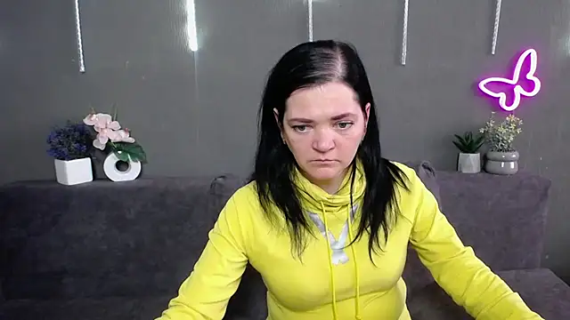 Chat XXX en directo de LauraFinn