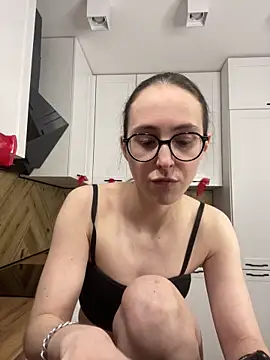 MartiniiSelenna's Live XXX Chat