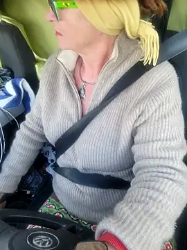 Hot-MuciのライブXXXチャット