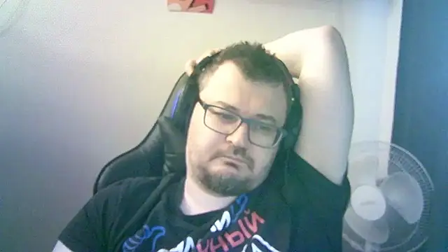 XXX chat uživo modela SirAbuser