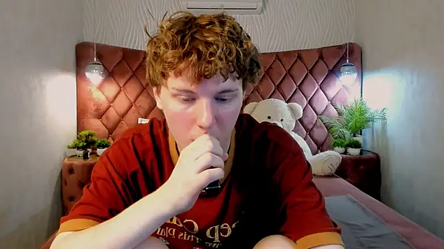 XXX chat uživo modela KevinMilky