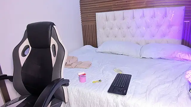 lalabunny_: απευθείας συνομιλία ΧΧΧ