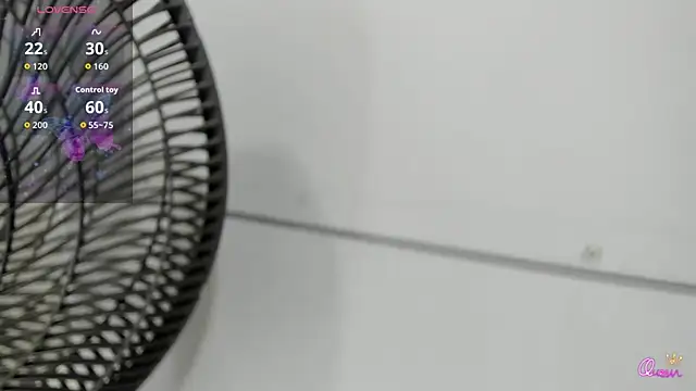 _angeline_love Show in webcam