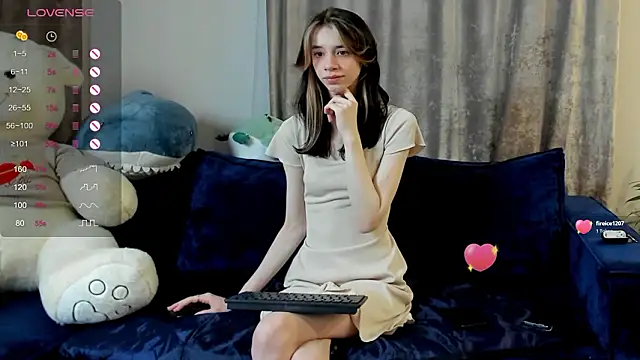 EchoLuxe Adlı Modelin Canlı XXX Sohbeti