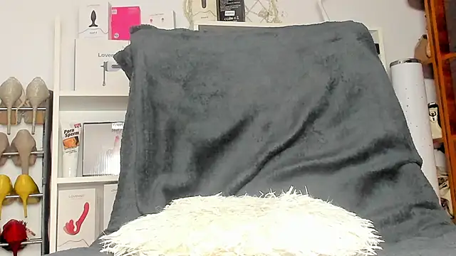 Naughtylov3 Adlı Modelin Canlı XXX Sohbeti