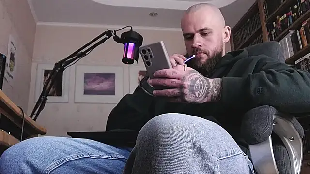 Вебкам-шоу FindomJason