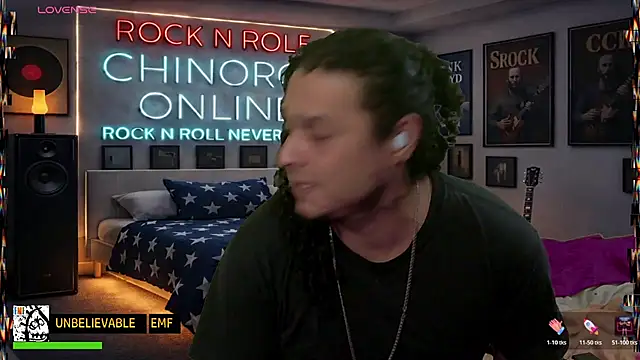 Pokazy przed kamerką – chino_roz